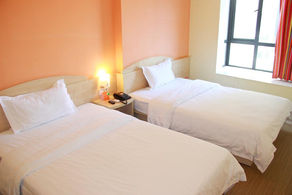 7Days Inn Premium Guangzhou Tianhe West Tiyu Road Subway Station エクステリア 写真