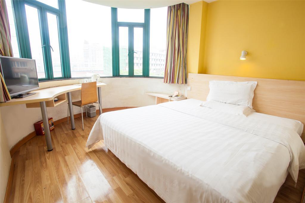 7Days Inn Premium Guangzhou Tianhe West Tiyu Road Subway Station 部屋 写真
