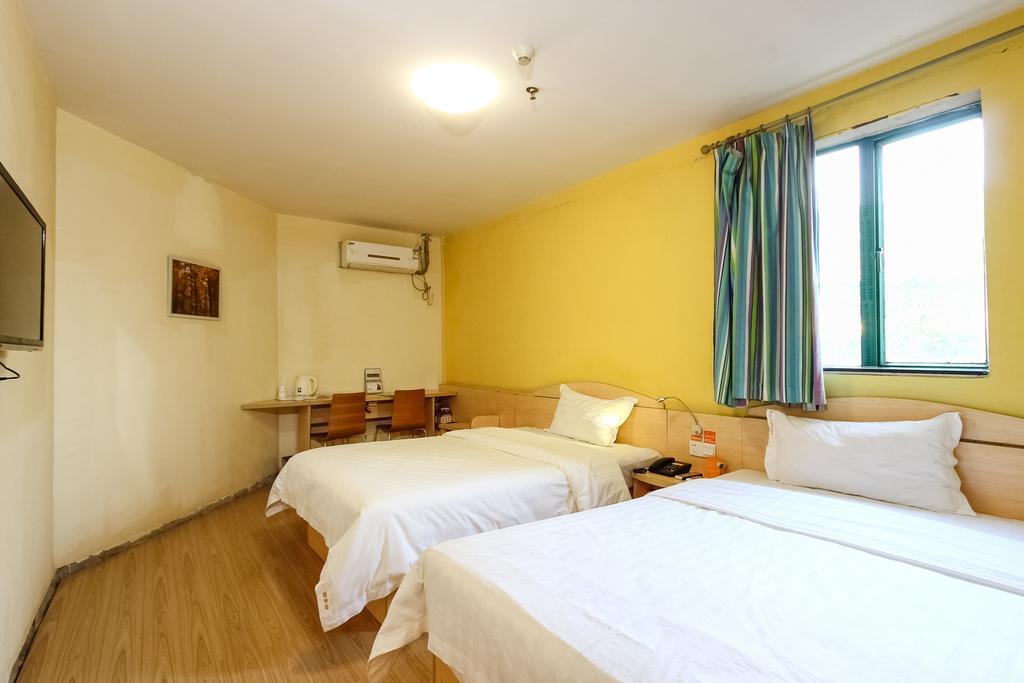 7Days Inn Premium Guangzhou Tianhe West Tiyu Road Subway Station エクステリア 写真