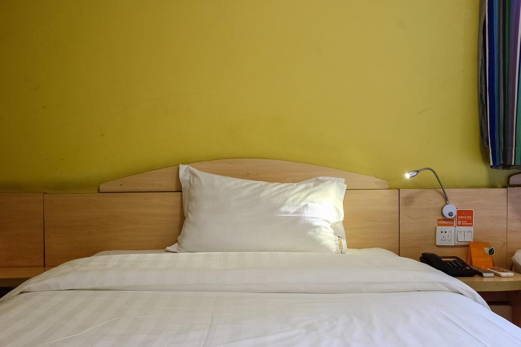 7Days Inn Premium Guangzhou Tianhe West Tiyu Road Subway Station エクステリア 写真